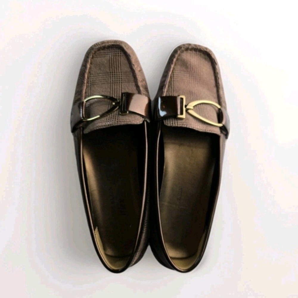 Anne Klein Brown Plaid Casual Dress Shoe Flats Loafer Gold Tone Buckle Size 6M
